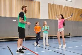 [德甲]穆勒禁区内横传 金玟哉跟进爆射得手