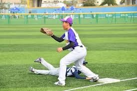 两届FMVP，顶级单打手+外线大闸，关键时刻统治力极强。